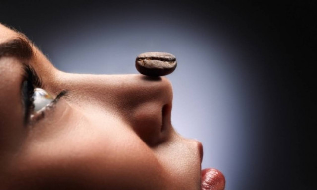 Κυτταρίτιδα: Πόσο βοηθά ο καφές στην αντιμετώπισή της;