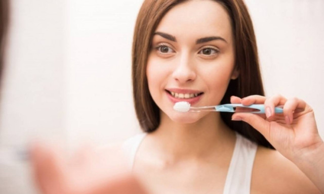 Ουλίτιδα περιόδου: Πώς θα περιορίσετε τις ενοχλήσεις