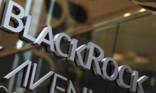 Η BlackRock προγραμματίζει απολύσεις ενώ... προσλαμβάνει