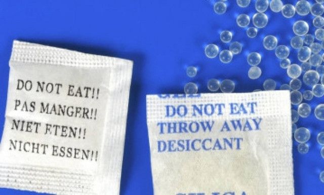 Απίστευτο! Γνωρίζετε τι μπορείτε να κάνετε με τα σακουλάκια σιλικόνης που υπάρχουν στις τσάντες σας;