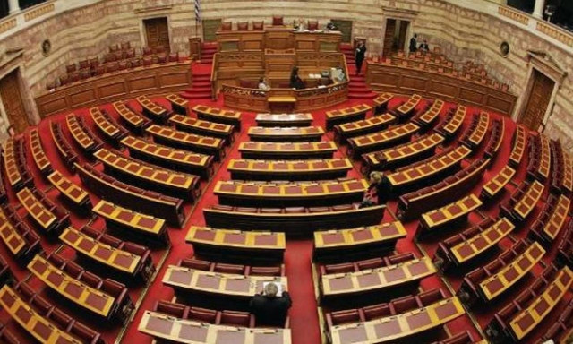 Ψηφίστηκε επί της αρχής το νομοσχέδιο για το προσφυγικό