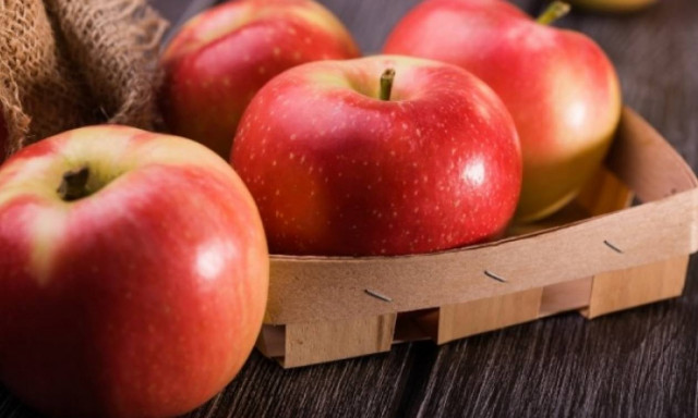 Πόσο μειώνει τον κίνδυνο θανάτου ένα μήλο την ημέρα