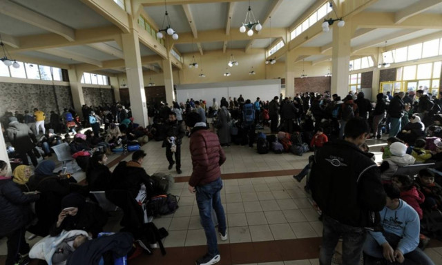 Συνεχίζονται οι αφίξεις στα νησιά - Περισσότεροι από 200 πρόσφυγες και μετανάστες έφτασαν χθες