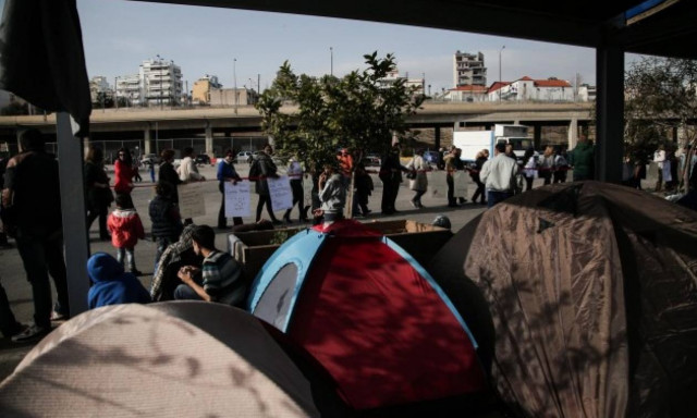 Πειραιάς: Στους 4.761 οι πρόσφυγες και μετανάστες στο λιμάνι - Εισαγγελική παρέμβαση ζητά η ΠΕΑΛΣ