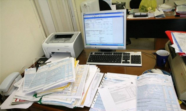 Καταλήψεις εφοριών προγραμματίζουν για αύριο Πέμπτη λογιστές και φοροτεχνικοί