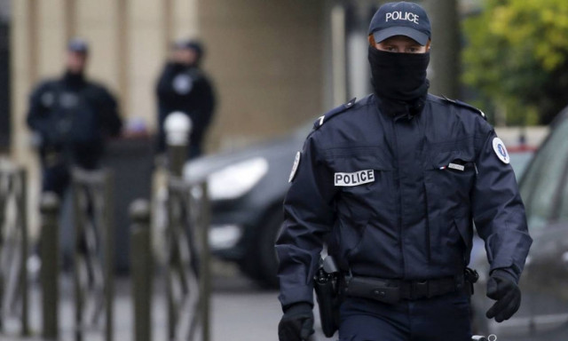 Συναγερμός από πυροβολισμούς στο Παρίσι (Pics)