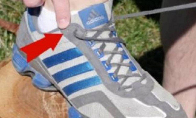 Φοβερό: Γνωρίζετε σε τι χρησιμεύει η τελευταία τρύπα στα κορδόνια των αθλητικών παπουτσιών (vid)