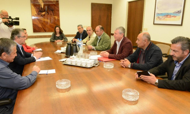 Για τα προβλήματα ασθενών και εργαζομένων συζήτησαν ΠΟΕΔΗΝ - Κουτσούμπας