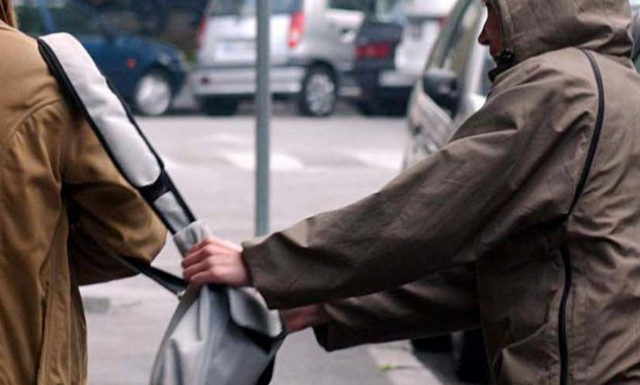 Θεσσαλονίκη: Πήρε άδεια από τις φυλακές και συνελήφθη για αρπαγή τσάντας