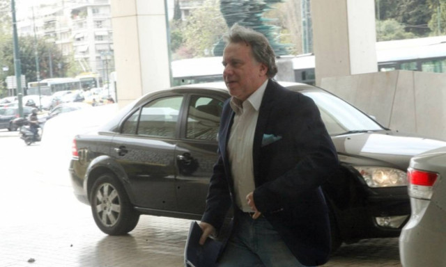 Σε εξέλιξη η συνάντηση Τσακαλώτου,Κατρούγκαλου με τους επικεφαλής των θεσμών