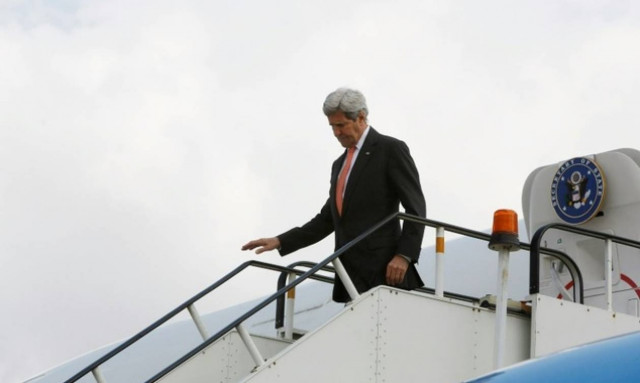 Αιφνιδιαστικά στην Καμπούλ ο Κέρι