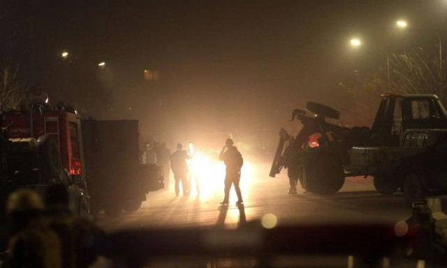 Εκρήξεις και πυροβολισμοί στην Καμπούλ