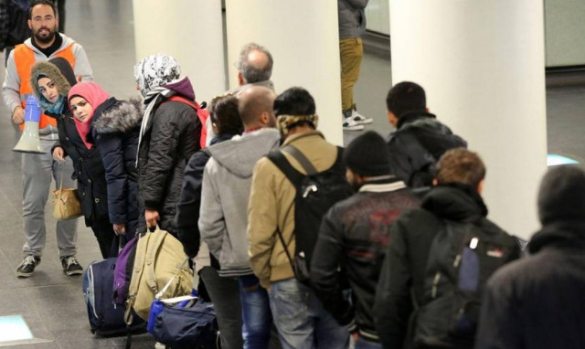 Die Welt: Μυστικό σχέδιο της EE για υποδοχή 250.000 προσφύγων από την Τουρκία