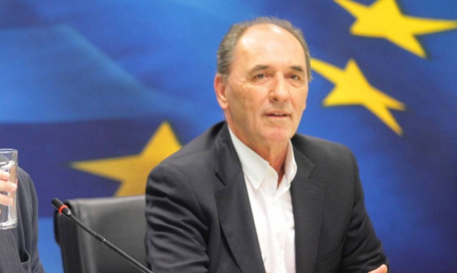 Σταθάκης: Θα δοθεί άμεσα λύση στα κόκκινα δάνεια - Συζητάμε και για τα ενήμερα!