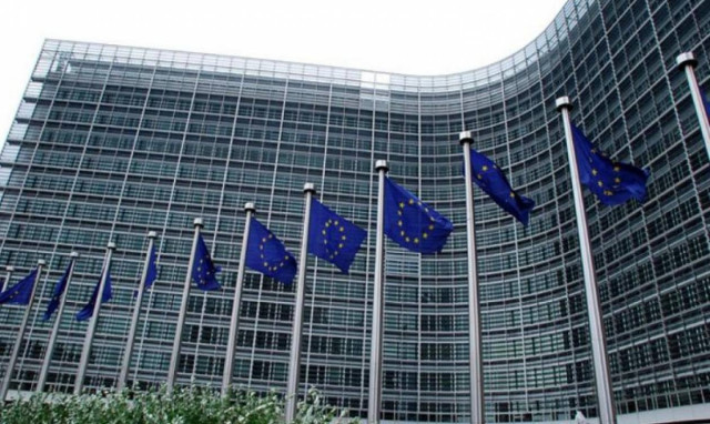 Κομισιόν: Κλειδί για την ισχύ των νομοσχεδίων η συμφωνία ελληνικών αρχών και θεσμών