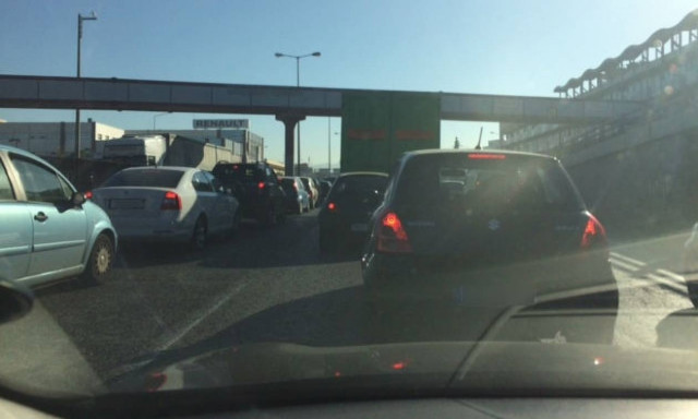 Χαμός στον Κηφισό: Ουρές χιλιομέτρων