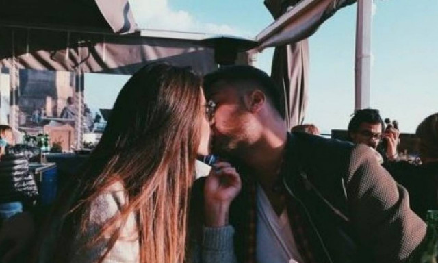 Πρώτο ραντεβού: Οι κινήσεις που φανερώνουν αν όντως σε θέλει