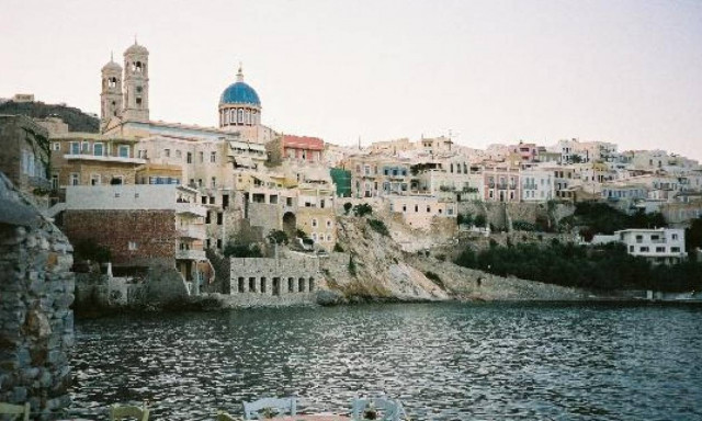 Σύρος: Πάσχα στην «Βασίλισσα των Κυκλάδων» (video)