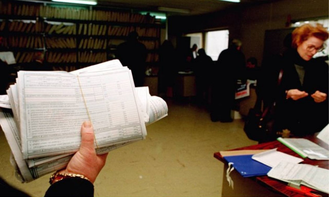 Φορολογικές δηλώσεις: Βήμα - βήμα η συμπλήρωση και υποβολή τους