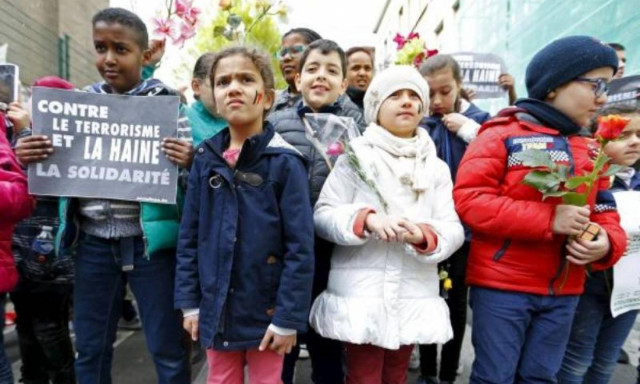 Βέλγιο: Χιλιάδες κάτοικοι των Βρυξελλών πραγματοποίησαν πορεία κατά του ISIS (Pics & Vids)