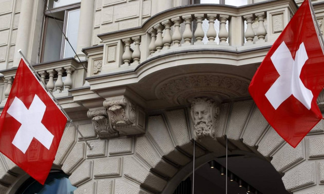 Ελβετός πρέσβης: Θα βοηθήσουμε την Ελλάδα στο «κυνήγι» του μαύρου χρήματος