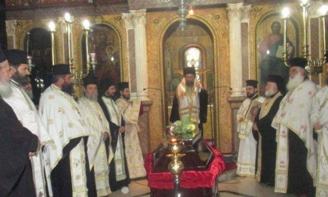 Σε λαϊκό προσκύνημα το σκήνωμα του μακαριστού Ρεντίνης Σεραφείμ