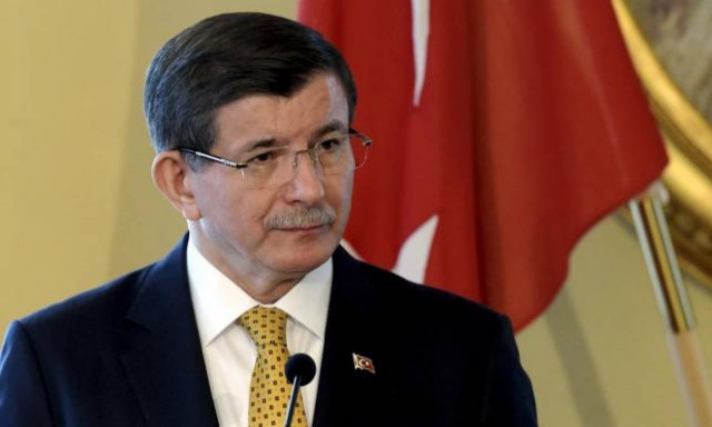 Απειλεί ο Νταβούτογλου: Κατάργηση της βίζας ή ακύρωση της συμφωνίας για το προσφυγικό