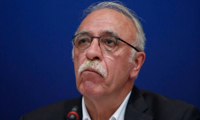 Αποκάλυψη Βίτσα: Εξετάζουμε την καθιέρωση προσφυγικού διαβατηρίου