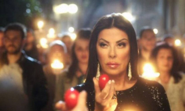 Η Άντζελα Δημητρίου ξεσπά για το «χτύπα σαν άντρας»