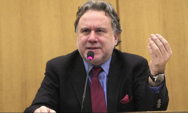 Κατρούγκαλος: Δεν υπάρχει ειδική μεταχείριση για τους βουλευτές