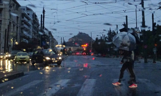 Καιρός – Προσοχή: Έρχονται βροχές και καταιγίδες: Πού θα «χτυπήσουν» τα φαινόμενα τη Μεγάλη Εβδομάδα