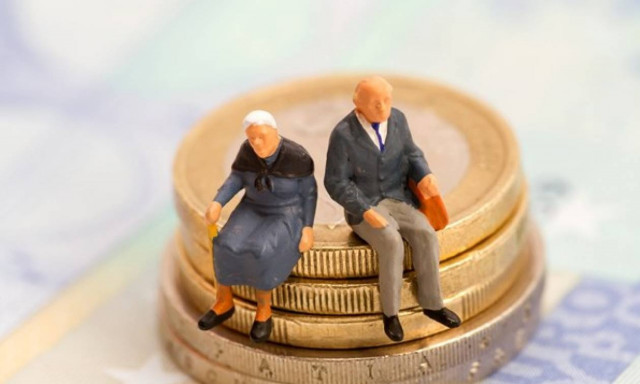 Αριστερό χέρι… στις συντάξεις: Μειώσεις έως 30% - Ποιοι οι μεγάλοι χαμένοι του ασφαλιστικού