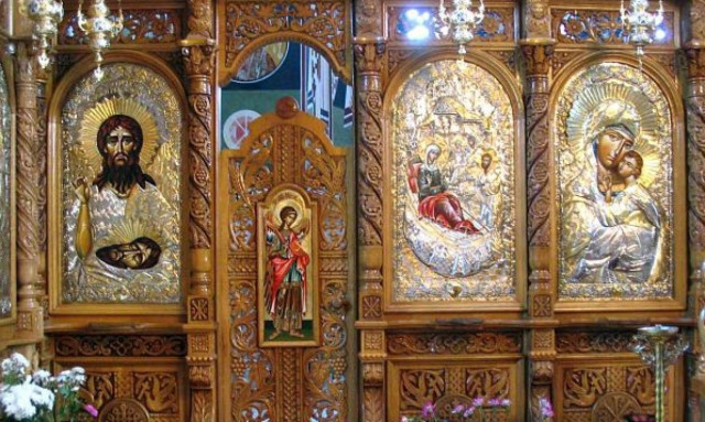 Ιερόσυλοι έκλεψαν 13 εικόνες από μονή στη Μερόπη Πωγωνίου