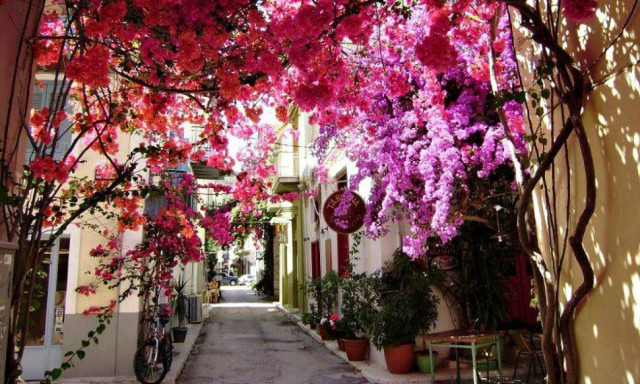 Οι κορυφαίοι προορισμοί που προτιμούν οι Έλληνες το Πάσχα