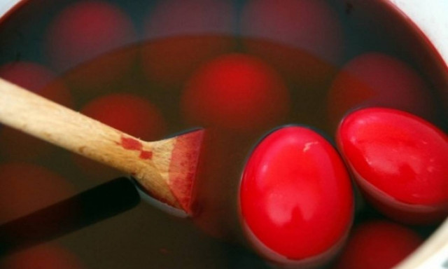 ΠΡΟΣΟΧΗ: Αποσύρεται γνωστή βαφή αυγών