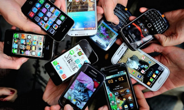 ΕΕΤΤ: Από τις 30 Απριλίου οι νέες ρυθμίσεις στις χρεώσεις περιαγωγής εντός Ε.Ε.