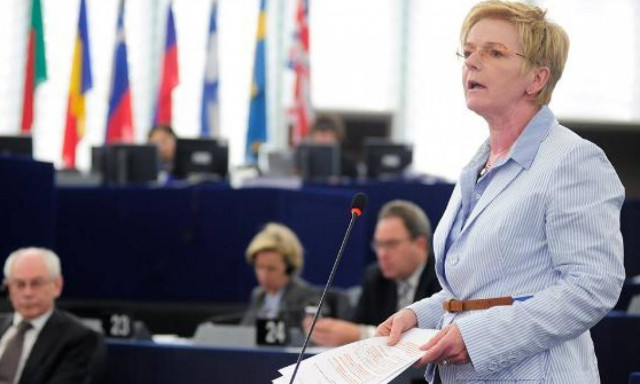 Ευρωβουλή: Πυρά κατά ΔΝΤ για τα νέα μέτρα στην Ελλάδα – Ανευθυνότητα η μη ολοκλήρωση της αξιολόγησης