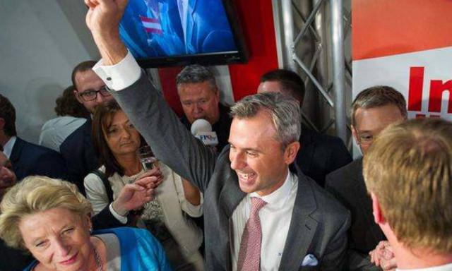 DW: Τα βαθύτερα αίτια της ακροδεξιάς στροφής στην Αυστρία