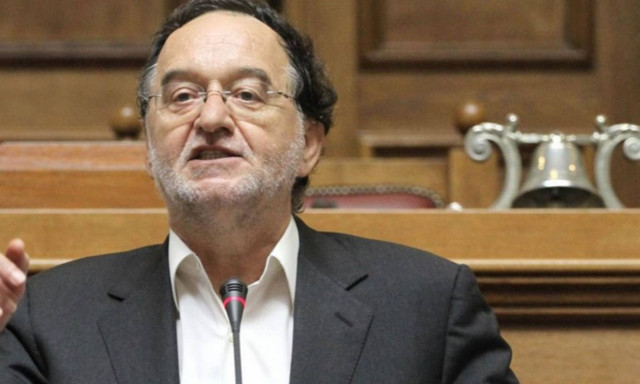 Λαφαζάνης: Ο Τσίπρας παίζει κακόγουστο θέατρο στις πλάτες του λαού