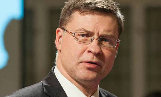 «Ψυχρολουσία» από Ντομπρόβσκις: Συζητάμε και τα μέτρα έκτακτης ανάγκης για την Ελλάδα