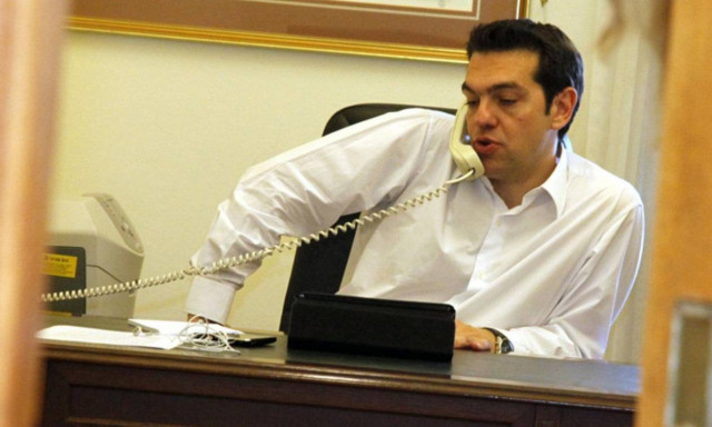 Κυβέρνηση: Περιμένει στο…ακουστικό της για το Eurogroup