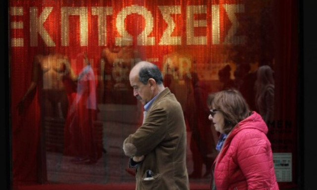 Ενδιάμεσες εκπτώσεις: Πότε ξεκινούν και πόσο θα διαρκέσουν