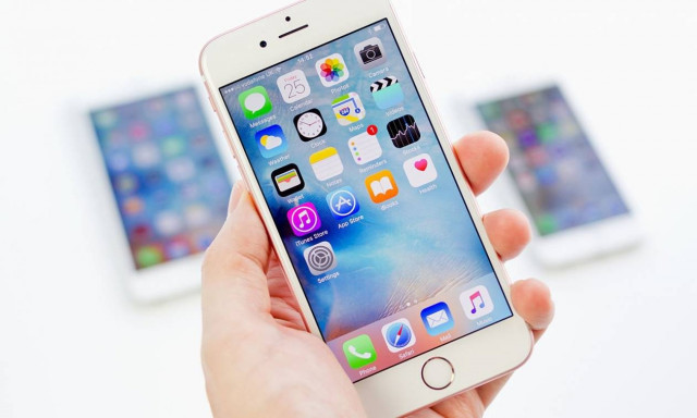 Προς κατάργηση η θύρα των ακουστικών;