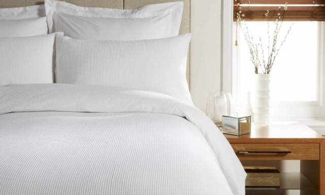 Ποια χρώματα πρέπει να αποφεύγετε στα σεντόνια σας, γιατί τα… αγαπούν οι κοριοί