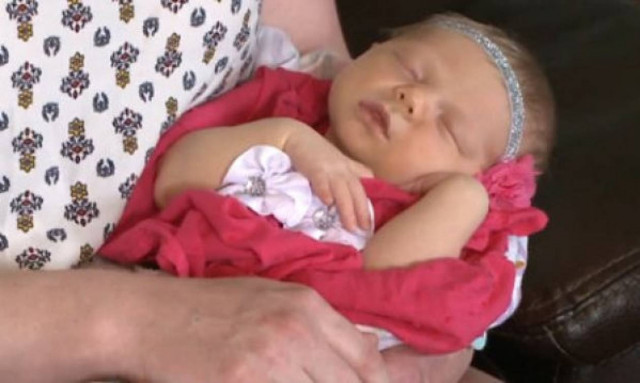 Απίστευτο: Μία οικογένεια απέκτησε κορίτσι μετά από 102 χρόνια