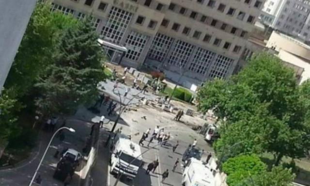 Συγκλονιστικό: Η στιγμή της έκρηξης στο Αστυνομικό Τμήμα στην Τουρκία (video)