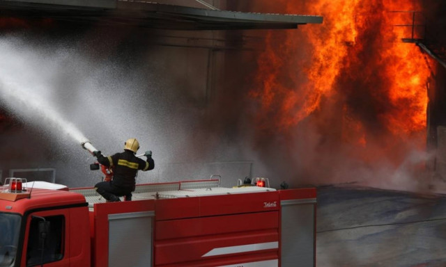Νεκροί ένας άντρας και μια γυναίκα σε πυρκαγιά στην Μάνδρα Αττικής