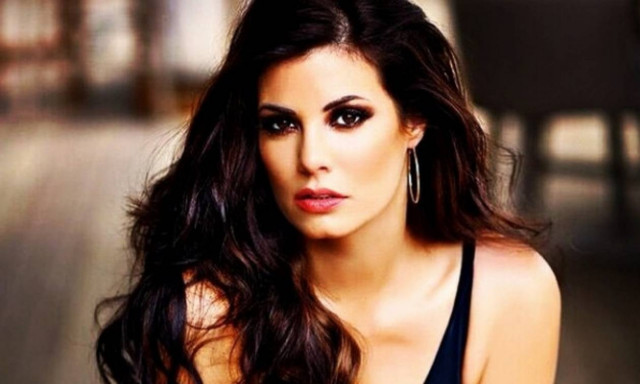 Μοίρασε «εγκεφαλικά» η Κορινθίου - Η φωτό χωρίς εσώρουχο στο instagram