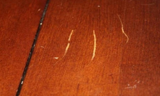 Γρατσουνιές σε ξύλινα έπιπλα; Δεν φαντάζεσαι πώς μπορείς να τις επιδιορθώσεις