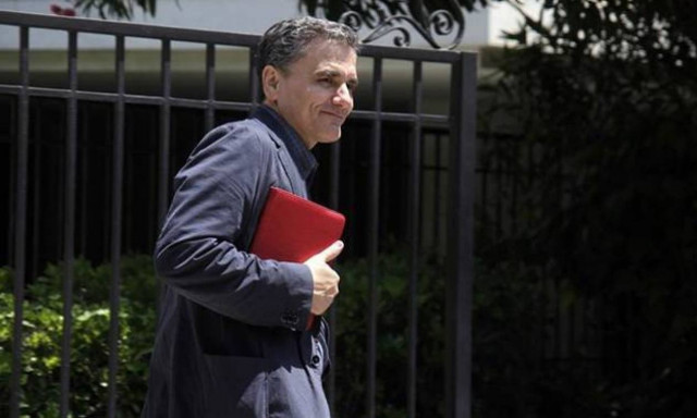 Στο Μαξίμου ο Τσακαλώτος – Κρίσιμη σύσκεψη για τη διαπραγμάτευση